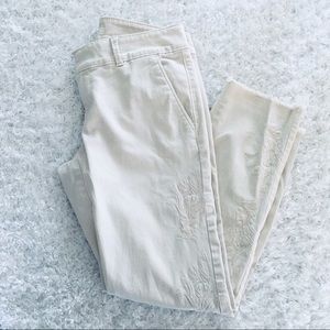🍍Loft | Pants with embroidery detail. Size 2